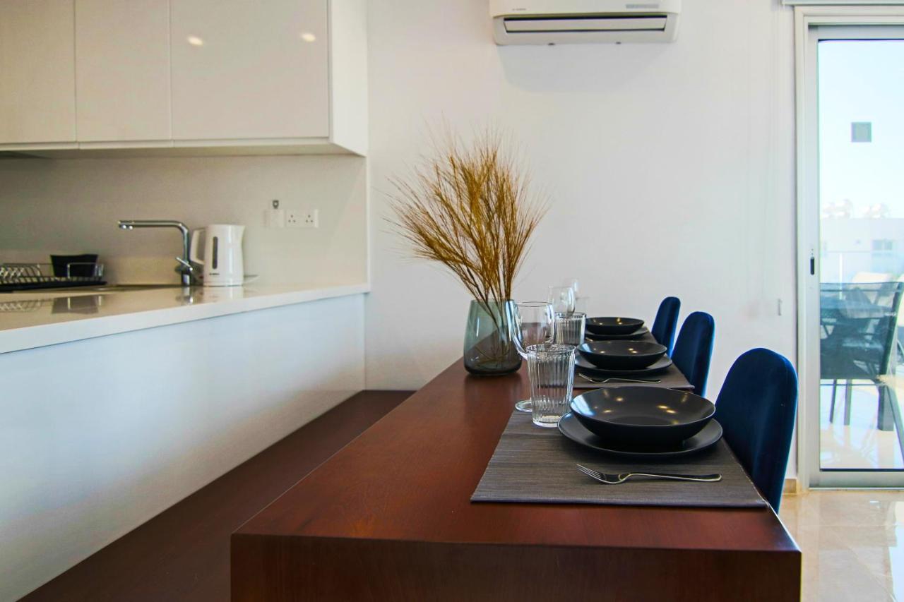 Phaedrus Living Seaside Residence Lighthouse 70 Пафос Екстериор снимка