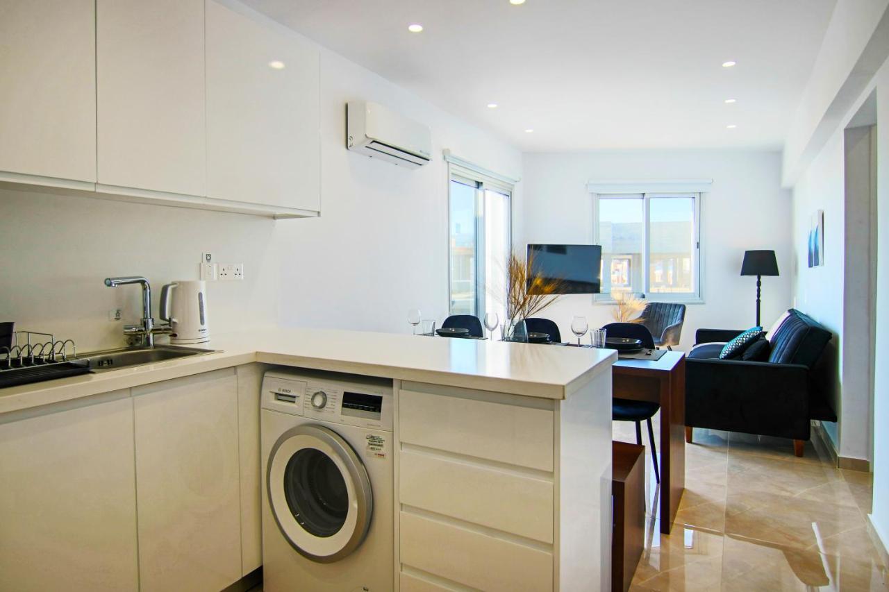 Phaedrus Living Seaside Residence Lighthouse 70 Пафос Екстериор снимка